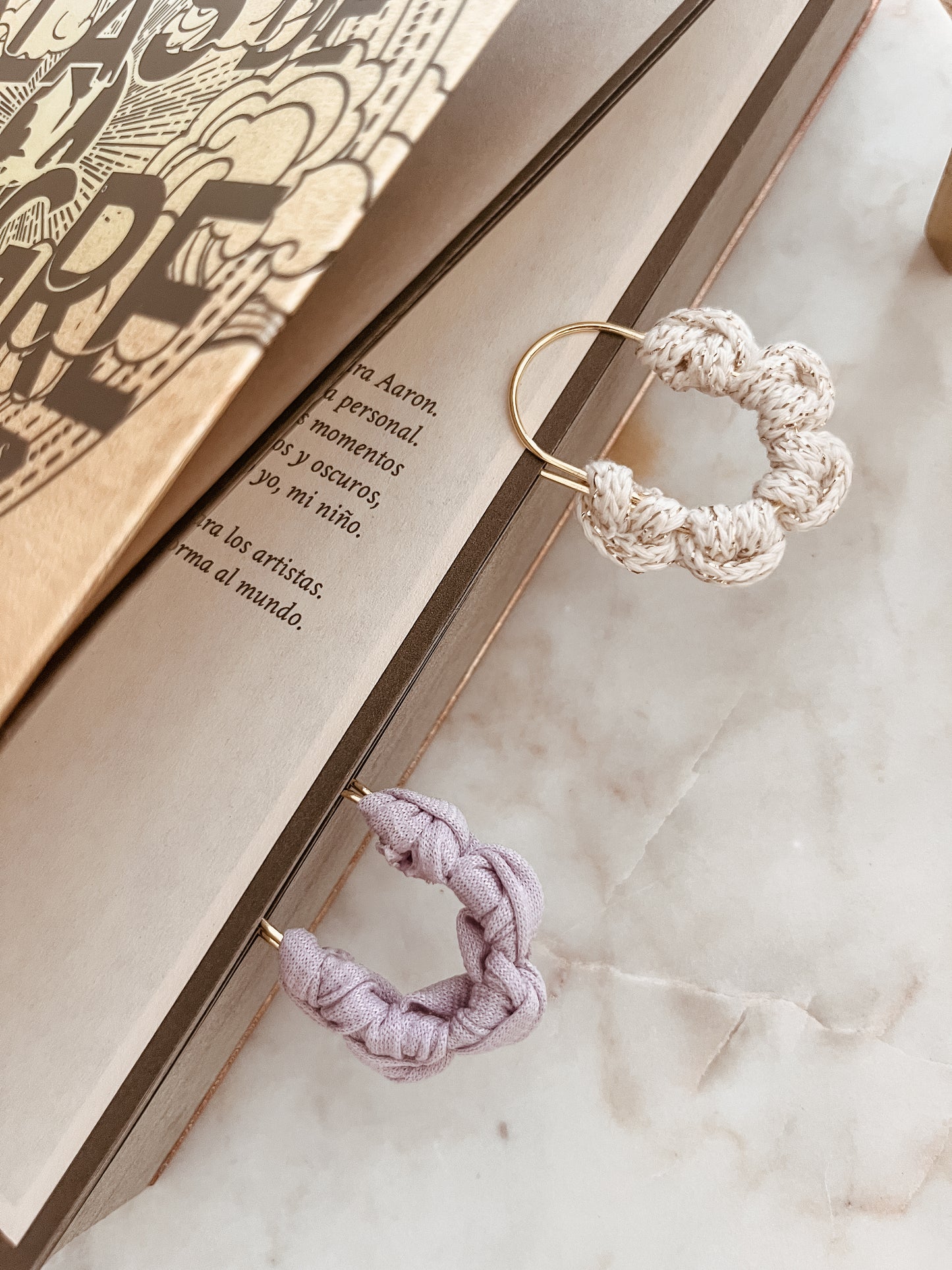 Lila Bookmark