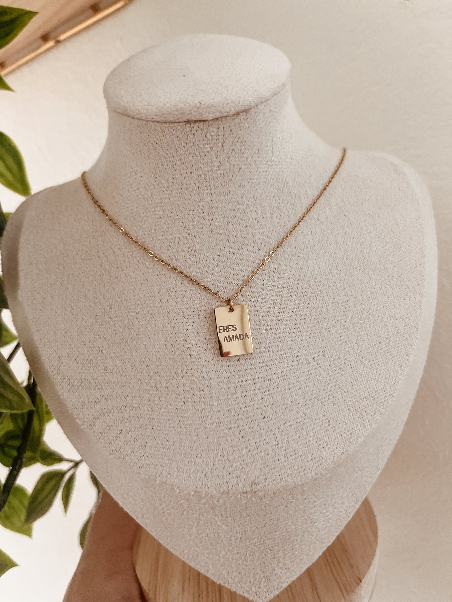 Eres Amada Necklace