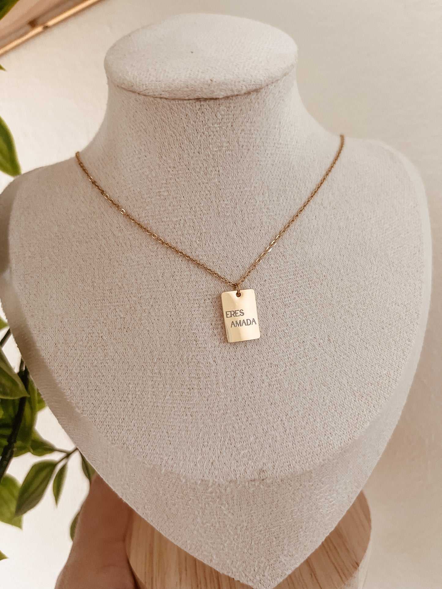 Eres Amada Necklace